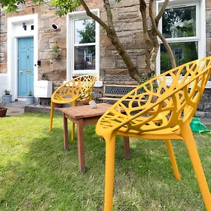 Cozy With Character Cochrane At Leith Links Park Apartment Edinburgh