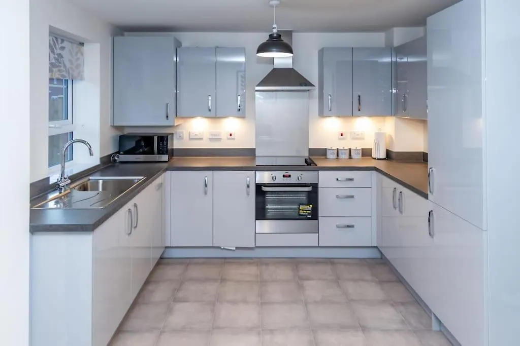 Cozy 3 Bed Sasha House In Beeston Nottingham Villa 0*,  United Kingdom