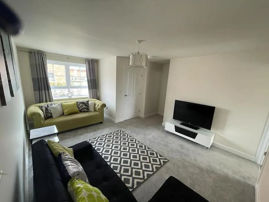 Cozy 3 Bed Sasha House In Beeston Nottingham Villa