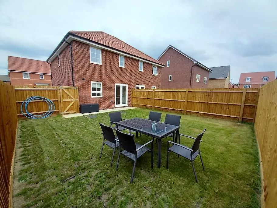 Holiday home Cozy 3 Bed Sasha House In Beeston Nottingham Villa
