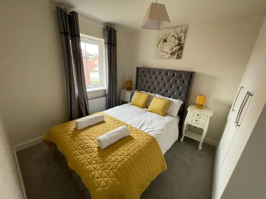 Holiday home Cozy 3 Bed Sasha House In Beeston Nottingham Villa United Kingdom